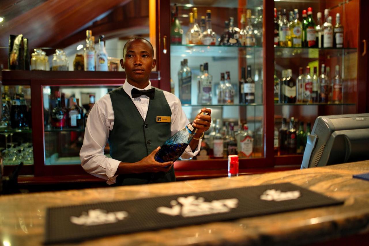 Kibo Palace Hotel Arusha Buitenkant foto