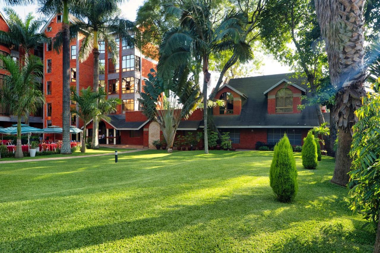 Kibo Palace Hotel Arusha Buitenkant foto