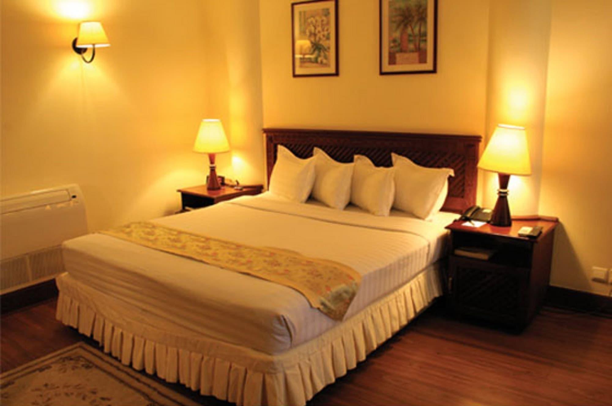 Kibo Palace Hotel Arusha Buitenkant foto